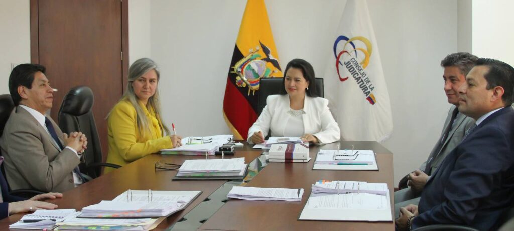 Cuántos vocales debe tener el consejo de la judicatura